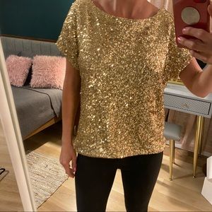 Vertigo Gold Glitter sequin top. S